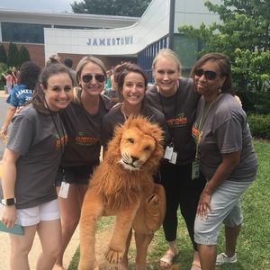 Meet your Posher, Casey